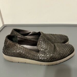 Johnston & Murphy Textured Slip-On Loafers